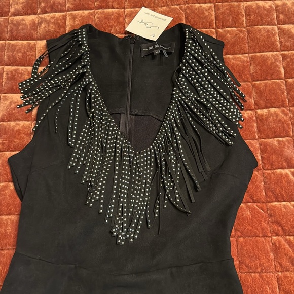 LBD - Picture 2 of 3